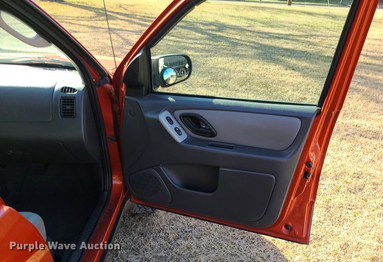 image for item DS7350 2007 Ford  Escape XLT SUV