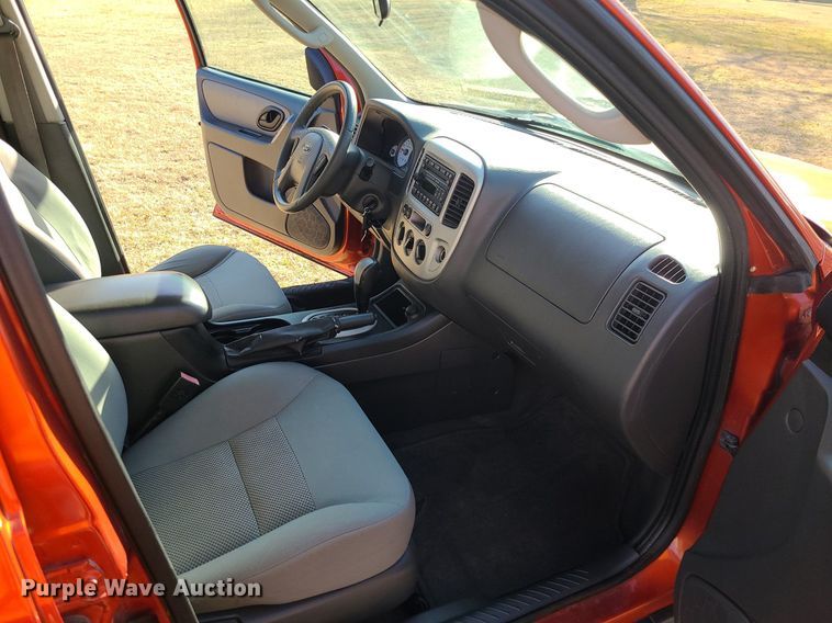 image for item DS7350 2007 Ford  Escape XLT SUV