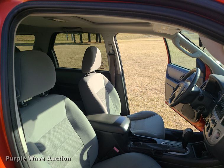 image for item DS7350 2007 Ford  Escape XLT SUV