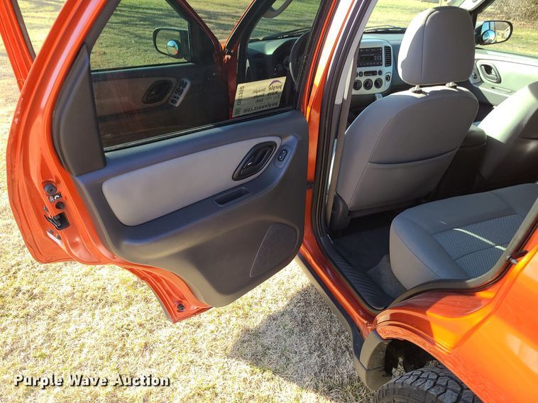 image for item DS7350 2007 Ford  Escape XLT SUV
