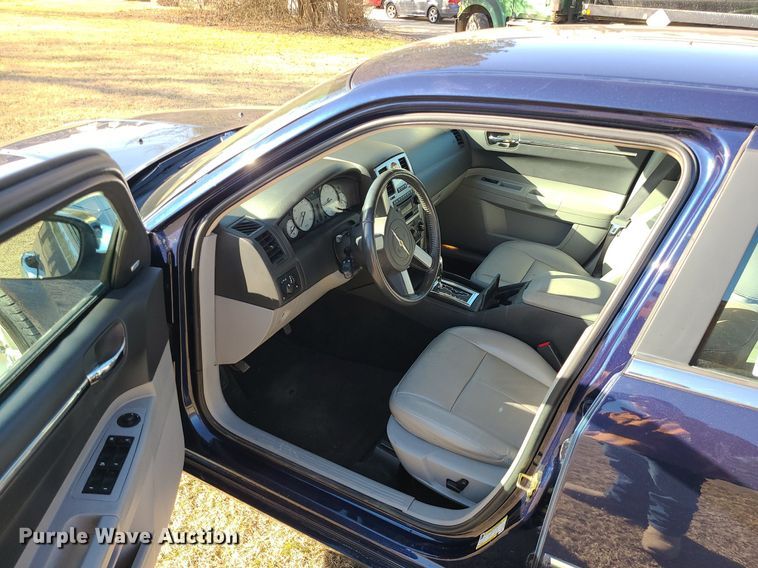 image for item DS7352 2006 Chrysler  300 Touring 