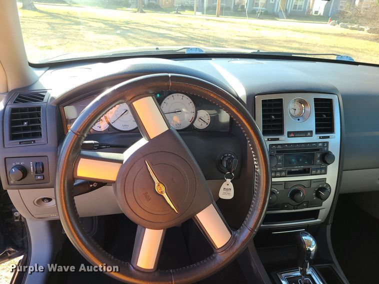 image for item DS7352 2006 Chrysler  300 Touring 