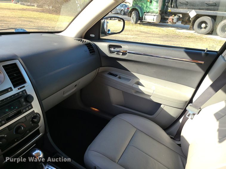 image for item DS7352 2006 Chrysler  300 Touring 