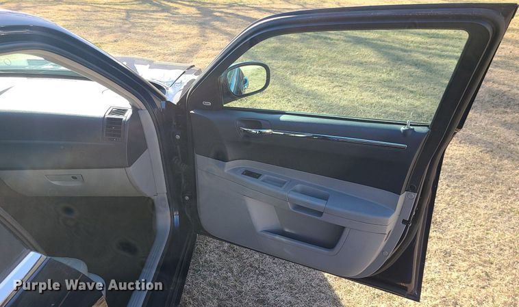 image for item DS7352 2006 Chrysler  300 Touring 