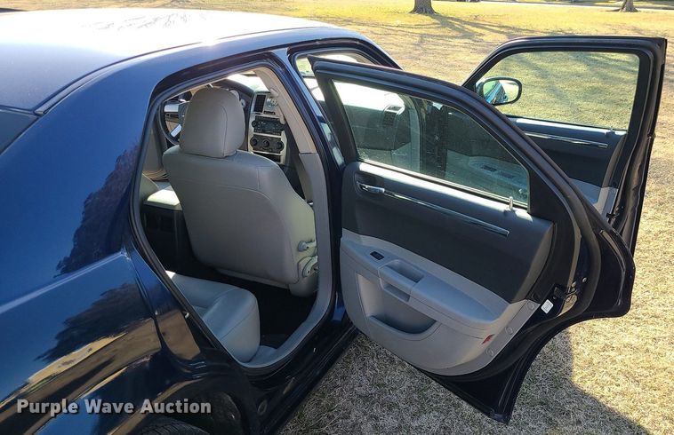 image for item DS7352 2006 Chrysler  300 Touring 