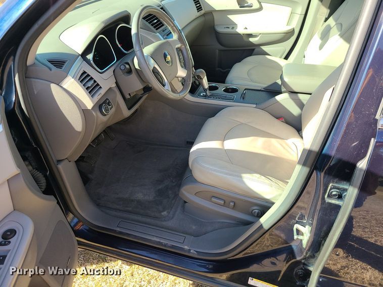 image for item DS7353 2011 Chevrolet Traverse LT SUV