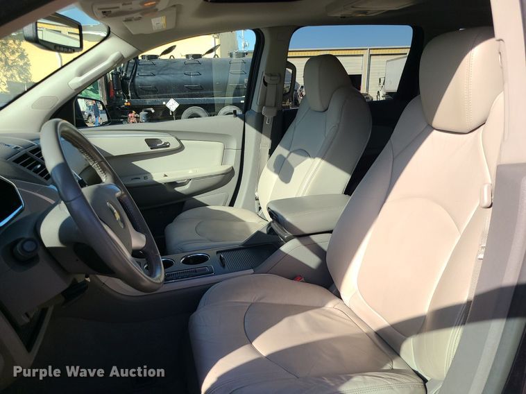 image for item DS7353 2011 Chevrolet Traverse LT SUV