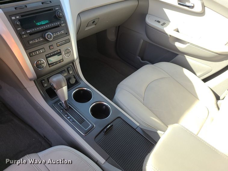 image for item DS7353 2011 Chevrolet Traverse LT SUV