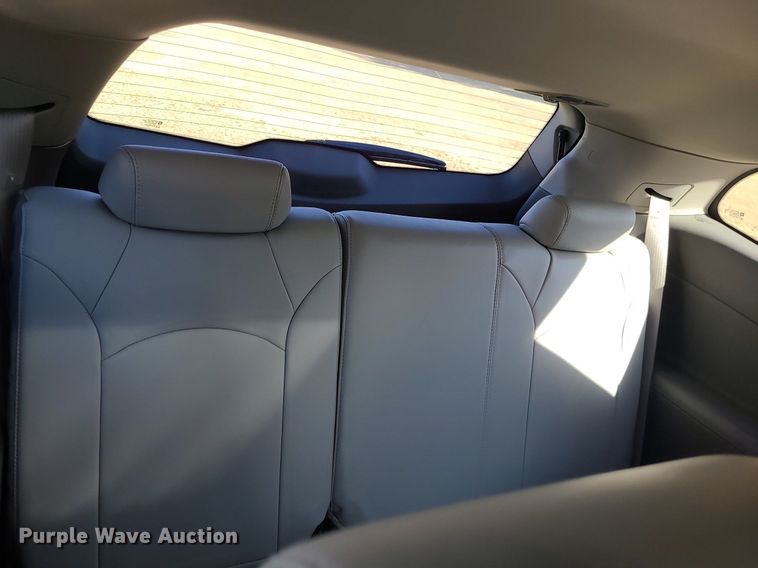 image for item DS7353 2011 Chevrolet Traverse LT SUV