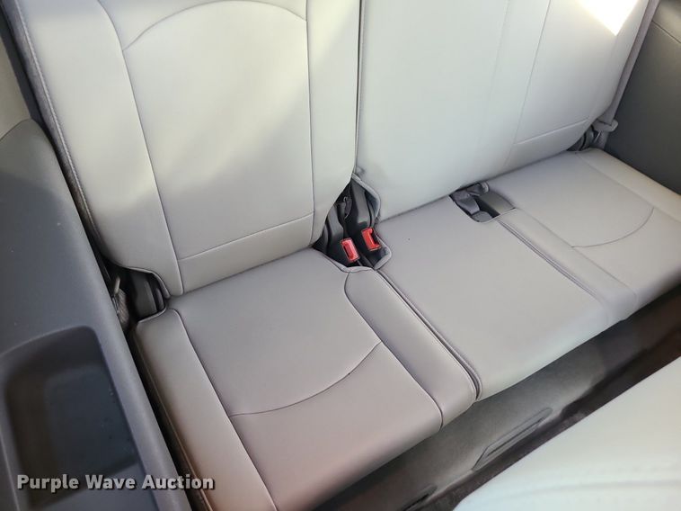 image for item DS7353 2011 Chevrolet Traverse LT SUV