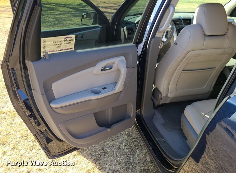 image for item DS7353 2011 Chevrolet Traverse LT SUV