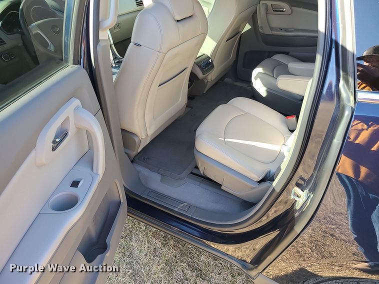 image for item DS7353 2011 Chevrolet Traverse LT SUV