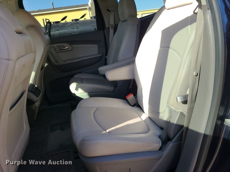 image for item DS7353 2011 Chevrolet Traverse LT SUV