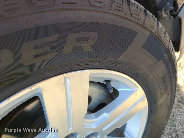 image for item DS7353 2011 Chevrolet Traverse LT SUV