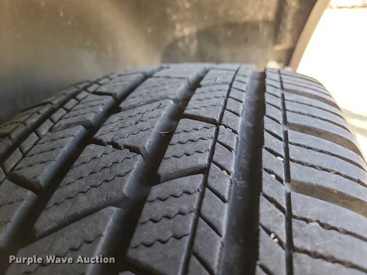 image for item DS7353 2011 Chevrolet Traverse LT SUV