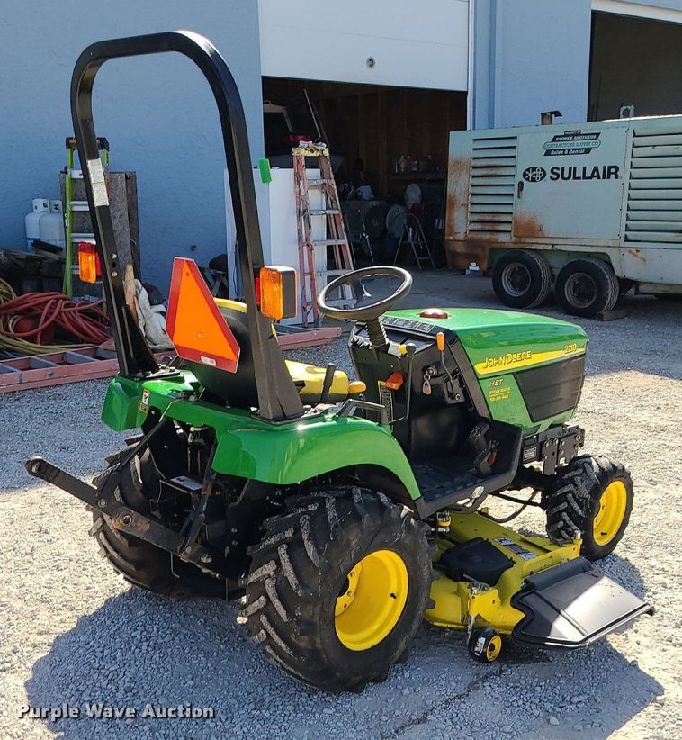 image for item DS7355 John Deere 2210 MFWD tractor