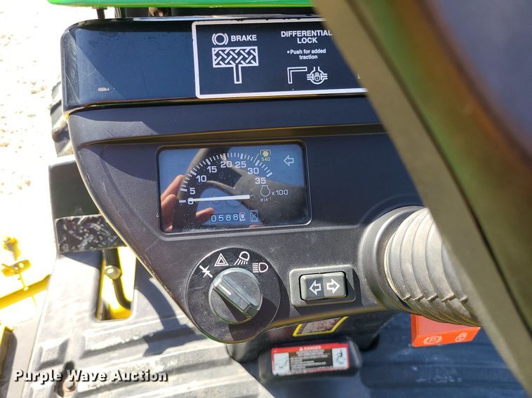 image for item DS7355 John Deere 2210 MFWD tractor