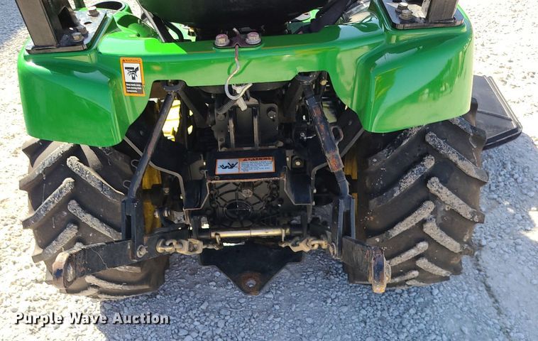 image for item DS7355 John Deere 2210 MFWD tractor