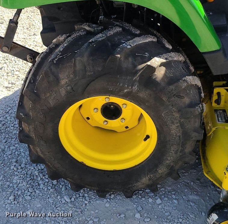 image for item DS7355 John Deere 2210 MFWD tractor