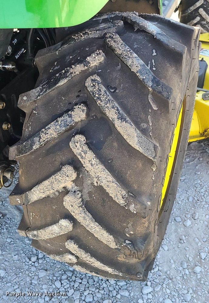 image for item DS7355 John Deere 2210 MFWD tractor