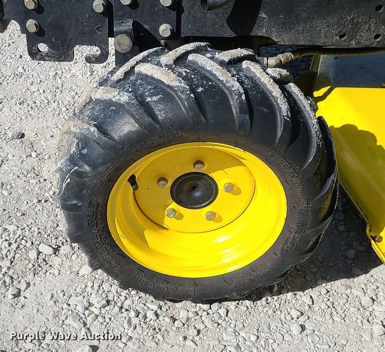 image for item DS7355 John Deere 2210 MFWD tractor