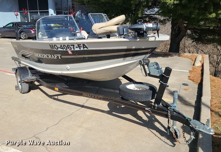 image for item DS7357 2003 Smokercraft Millenta 162 boat