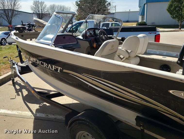 image for item DS7357 2003 Smokercraft Millenta 162 boat