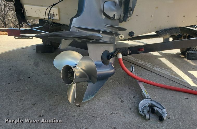 image for item DS7357 2003 Smokercraft Millenta 162 boat