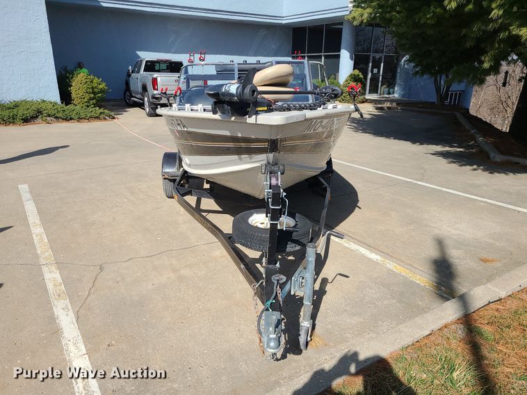 image for item DS7357 2003 Smokercraft Millenta 162 boat