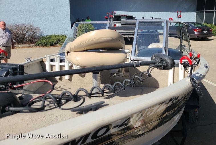 image for item DS7357 2003 Smokercraft Millenta 162 boat