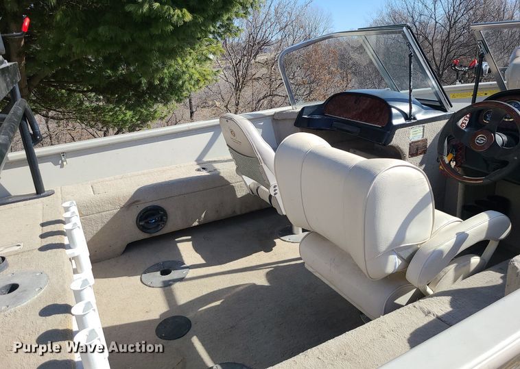 image for item DS7357 2003 Smokercraft Millenta 162 boat