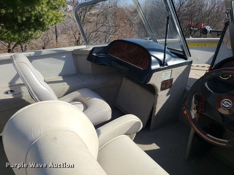 image for item DS7357 2003 Smokercraft Millenta 162 boat