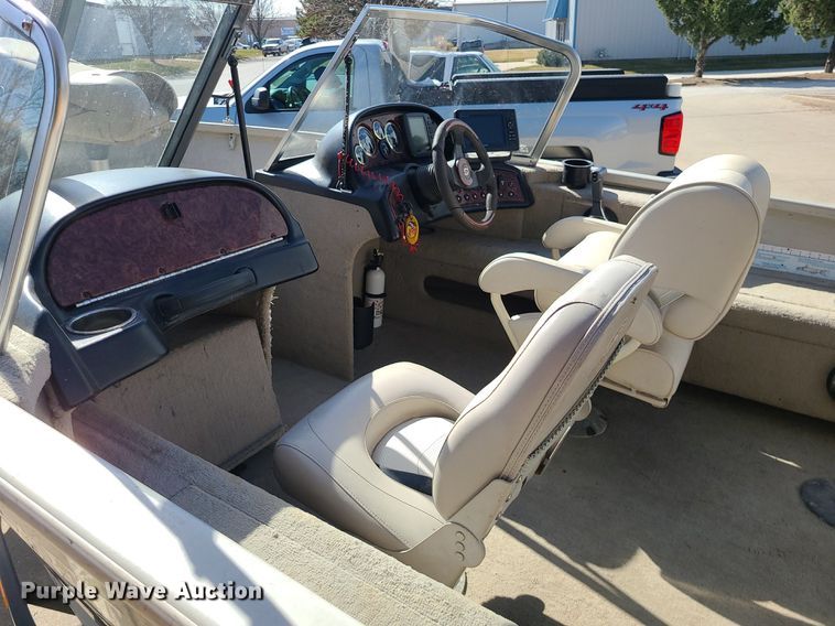 image for item DS7357 2003 Smokercraft Millenta 162 boat