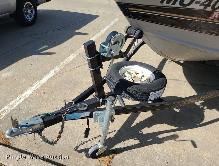 image for item DS7357 2003 Smokercraft Millenta 162 boat