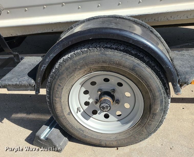 image for item DS7357 2003 Smokercraft Millenta 162 boat