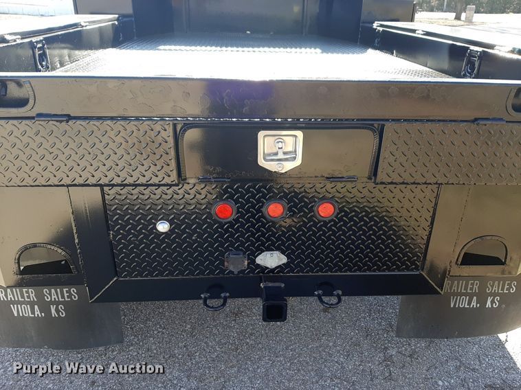 image for item DV9822 2012 Ford F550 Super Duty Crew Cab flatbed truck