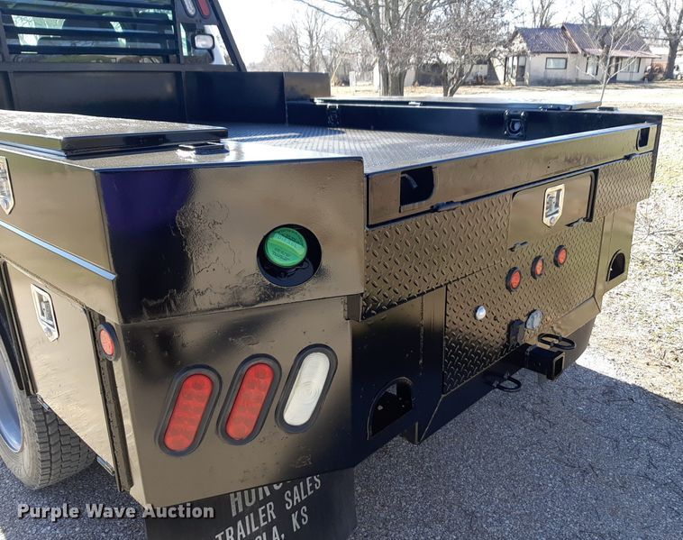 image for item DV9822 2012 Ford F550 Super Duty Crew Cab flatbed truck