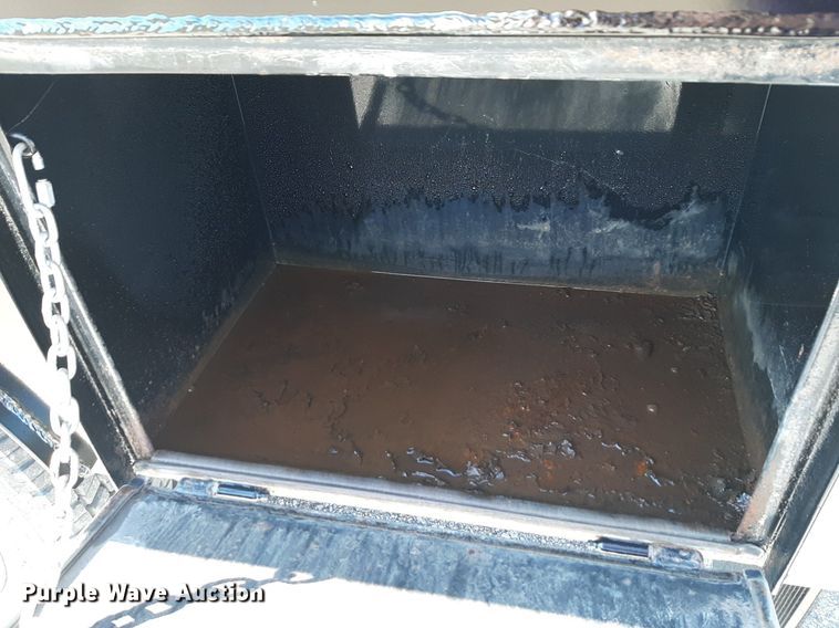 image for item DV9822 2012 Ford F550 Super Duty Crew Cab flatbed truck