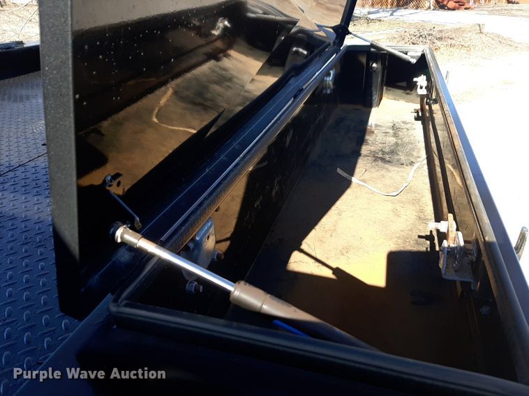 image for item DV9822 2012 Ford F550 Super Duty Crew Cab flatbed truck