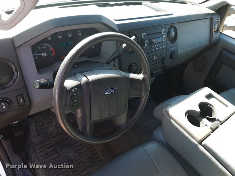 image for item DV9822 2012 Ford F550 Super Duty Crew Cab flatbed truck