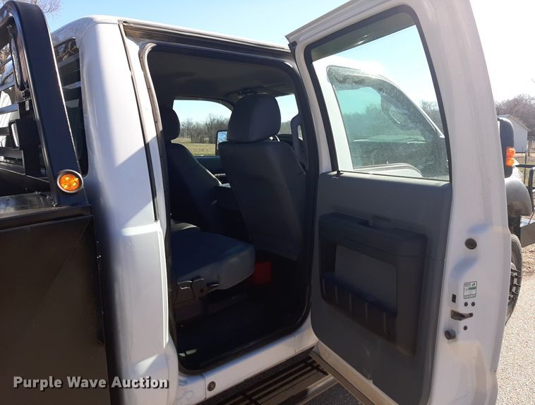 image for item DV9822 2012 Ford F550 Super Duty Crew Cab flatbed truck