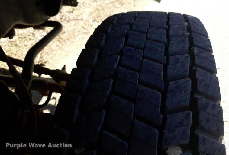 image for item DV9822 2012 Ford F550 Super Duty Crew Cab flatbed truck