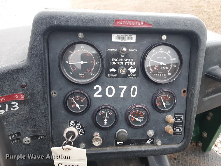 image for item DV9885 Jacobsen SV3422 utility vehicle