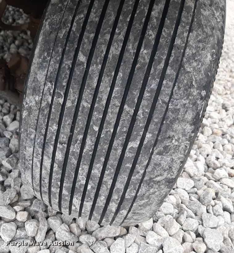 image for item DV9885 Jacobsen SV3422 utility vehicle