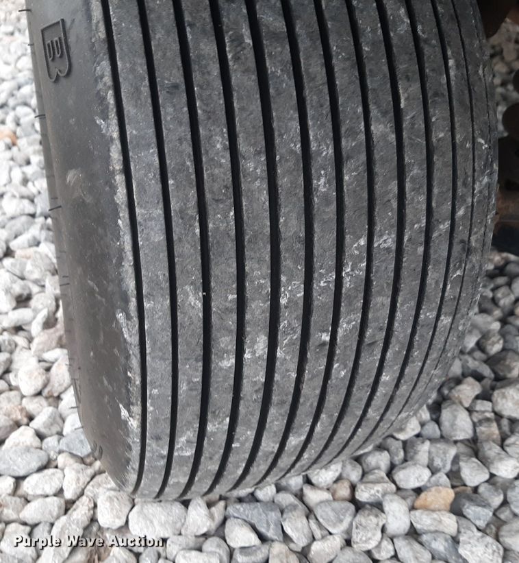 image for item DV9885 Jacobsen SV3422 utility vehicle