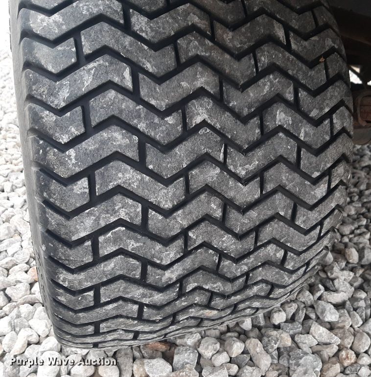 image for item DV9885 Jacobsen SV3422 utility vehicle