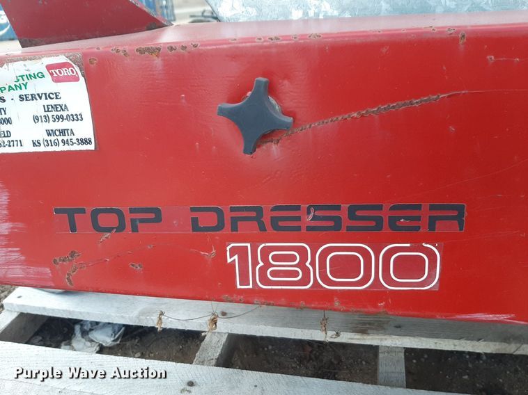 image for item DV9887 Toro 1800 top dresser