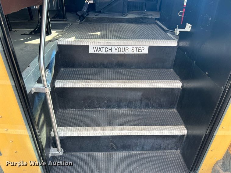 image for item EG1223 2006 International  3000 school bus