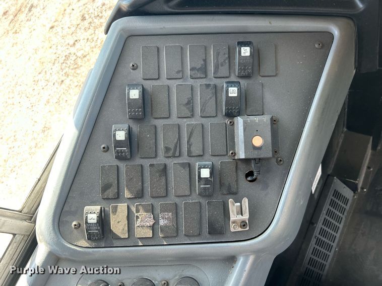 image for item EG1223 2006 International  3000 school bus