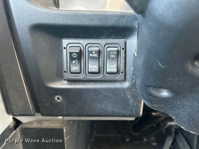 image for item EG1223 2006 International  3000 school bus